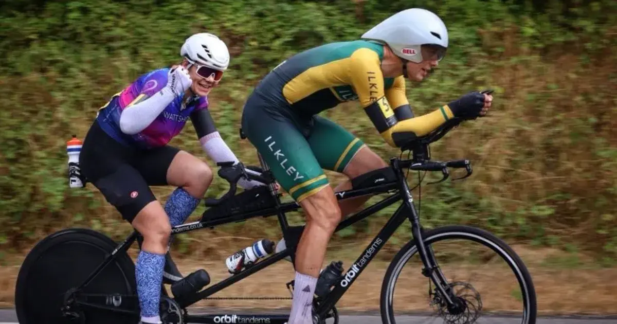 Hart & Murray on tandem